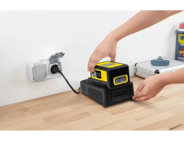 Karcher Σετ Μπαταρία Λιθίου 36V 2.5Ah (2.445-064.0) με Φορτιστή 36V2.445-064.0 2