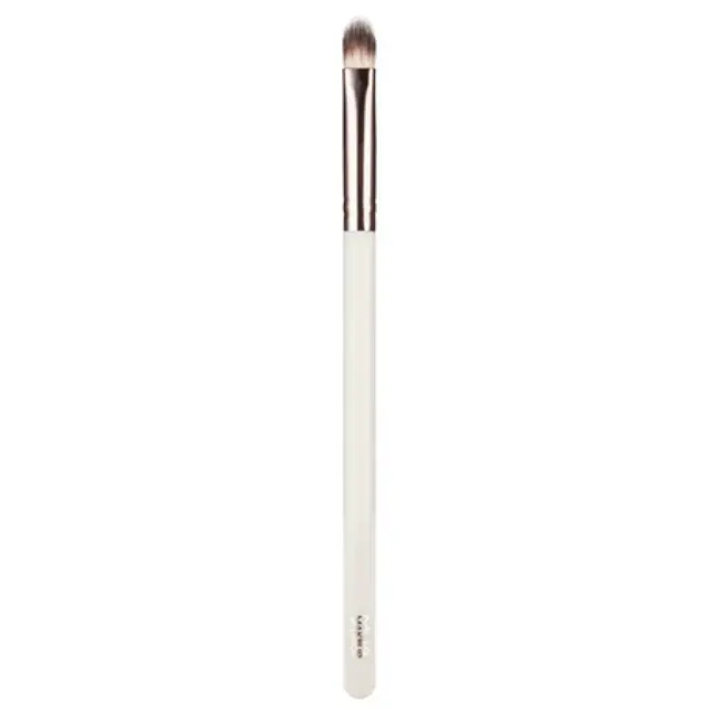 MUA Small Flat Eye Brush With Holo Box Πινέλο Σκιάς Ματιών