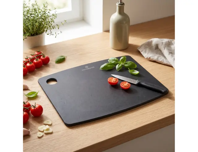 Επιφάνεια Κοπής Victorinox Kitchen Series με διαστάσεις 29.2x22.8x0.6cm - Black 7.4121.3