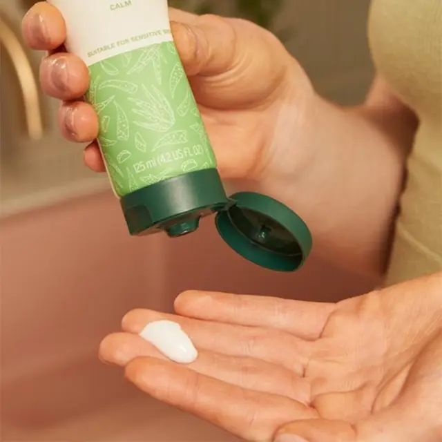 The Body Shop Aloe Cream Cleanser 3
