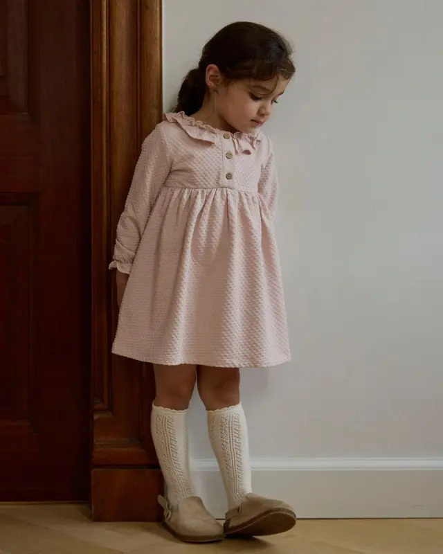 Φόρεμα Lil'Atelier με ανάγλυφη υφή 3