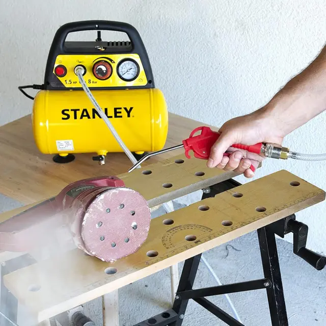 STANLEY ΑΕΡΟΣΥΜΠΙΕΣΤΗΣ 6LT DN 200/8/6 3