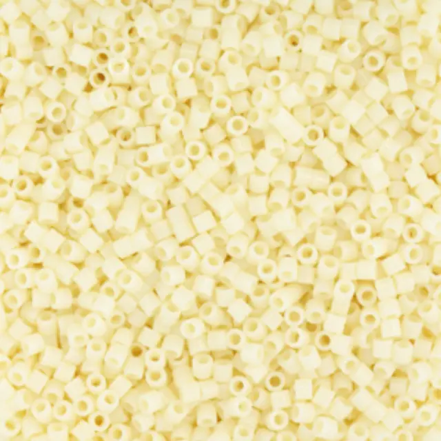 Χάντρα Miyuki Delica 15/0 - DBS0732 - Opaque Cream ~7gr
