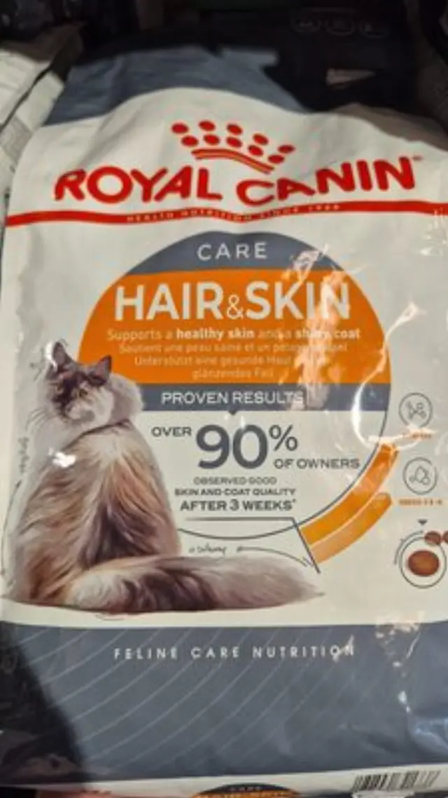 Royal Canin Hair & Skin Ξηρά Τροφή Γάτας με Πουλερικά & Ρύζι 2kg