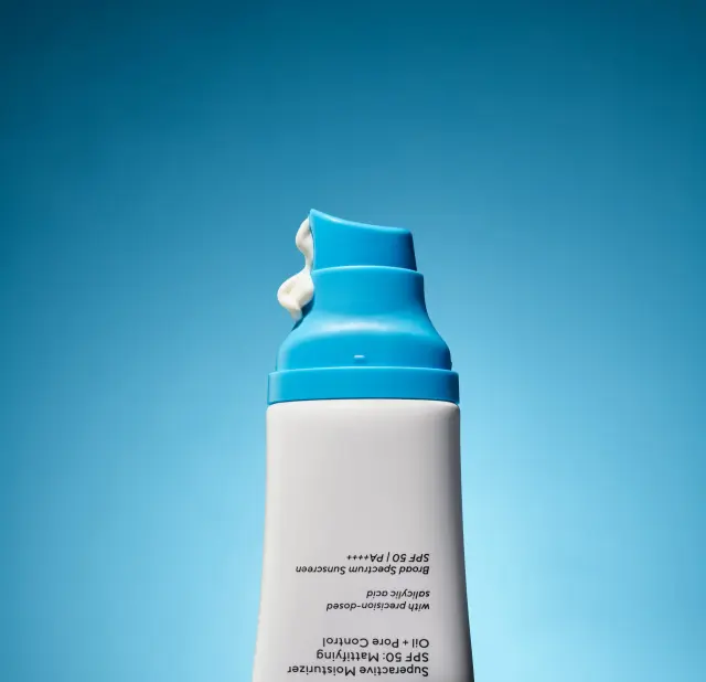Murad Superactive SPF 40 Moisturizer: Mattifying Oil + Pore Control 50ml 2