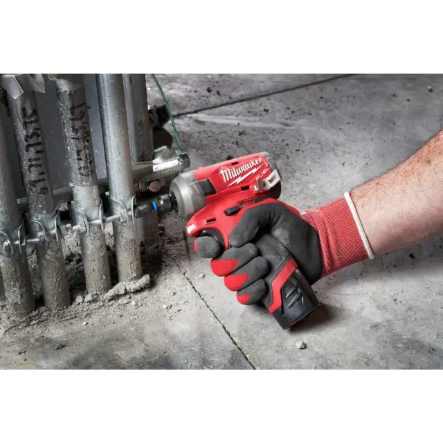 Milwaukee 4933464973 - Υδραυλικό Παλμικό Κατσαβίδι 10.8V σε Βαλίτσα Μεταφοράς με Φορτιστή και 2 Μπαταρίες 2.0Ah (2x2Ah) M12 FQID-202X 2