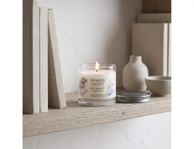 Αρωματικό Κερί Yankee Candle με διάρκεια καύσης έως 30 ώρες και άρωμα Soft Blanket2654103E