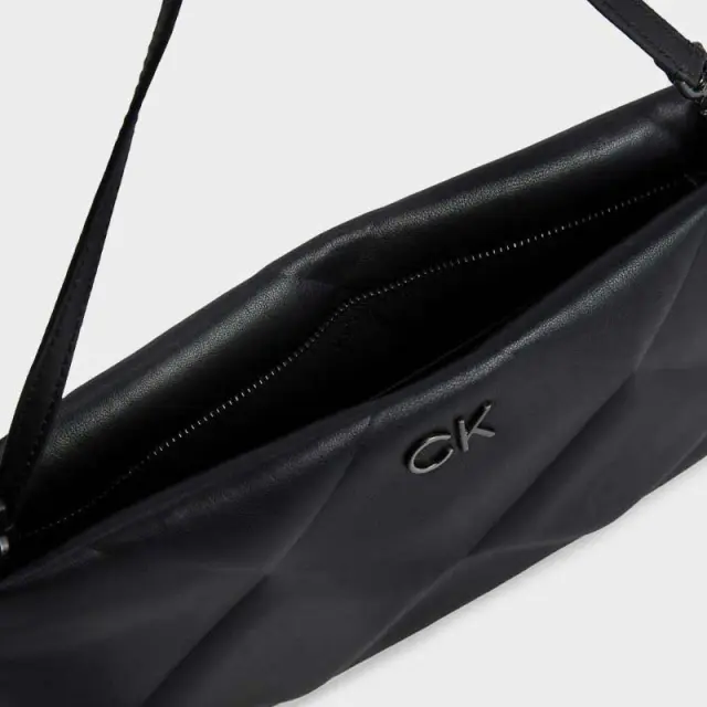 Calvin Klein - Γυναικεία Τσάντα ΄Ωμου Re-Lock Quilt Conv Clutch K60K610771-BAX Μαύρη 3