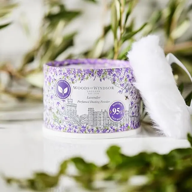 WOODS OF WINDSOR Lavender Dusting Powder Πούδρα Σώματος με άρωμα Λεβάντα 100g 3