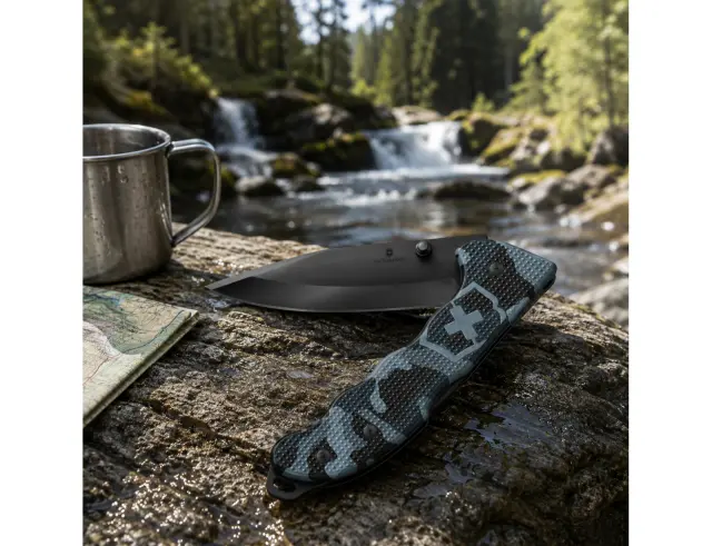 Αναδιπλούμενος Ελβετικός Σουγιάς Victorinox Evoke BSH Alox με 4 λειτουργίες και μήκος 13.6cm - Navy 0.9425.DS222