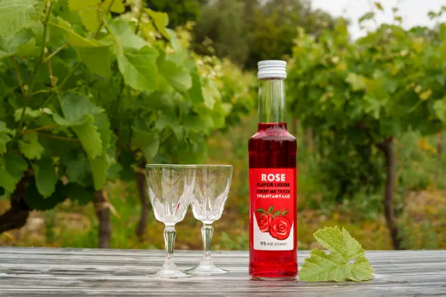 Λικέρ με γεύση τριαντάφυλλο 500ml 2