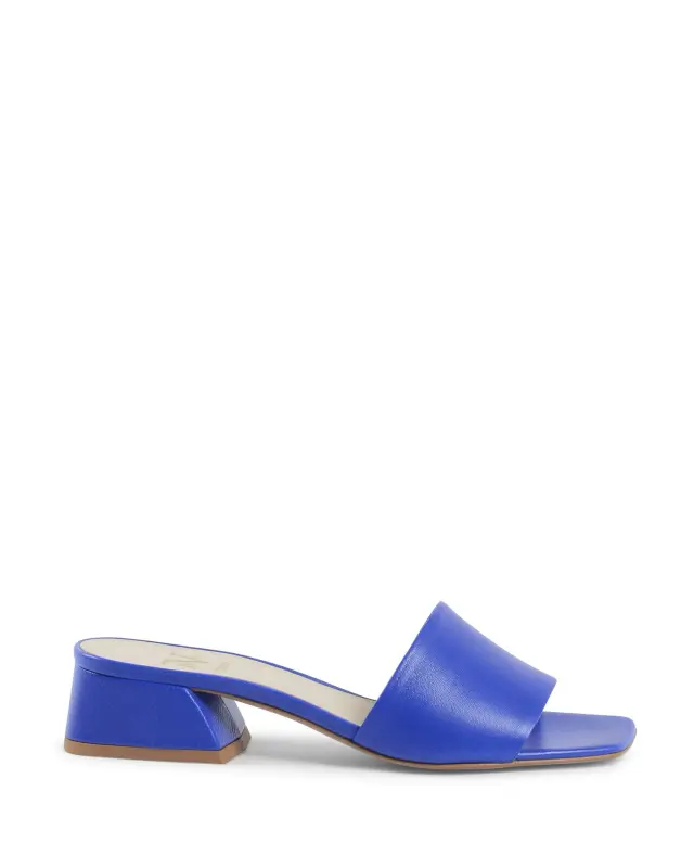 19V69 by VERSACE Blue Sandals (100063) Women - 38 2