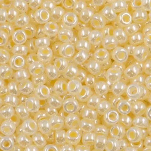 Χάντρα Miyuki Round Rocailles 6/0 - 527 - Butter Cream Ceylon ~10gr