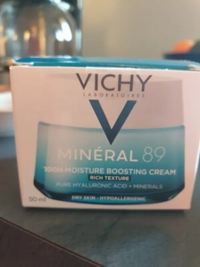 Vichy Mineral 89 Rich 72ωρη Ενυδατική & Συσφικτική Κρέμα Προσώπου για Ξηρές/Ευαίσθητες Επιδερμίδες 50ml