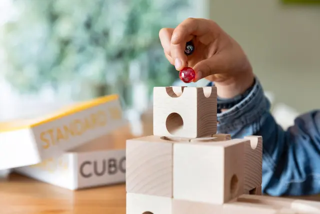 Cuboro Standard 16 – Ξύλινο Παιχνίδι Cuboro με 16 Κύβους 3