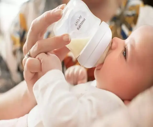 Philips Avent Natural Response Μπιμπερό και Πιπίλα Σετ για Νεογέννητα 2