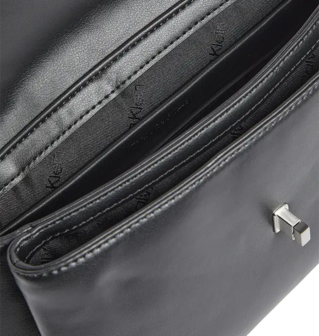 Calvin Klein - Γυναικεία Τσάντα Ώμου Re-Lock Ew Conv Crossbody-Emb K60K611533-BAX Μαύρη 3