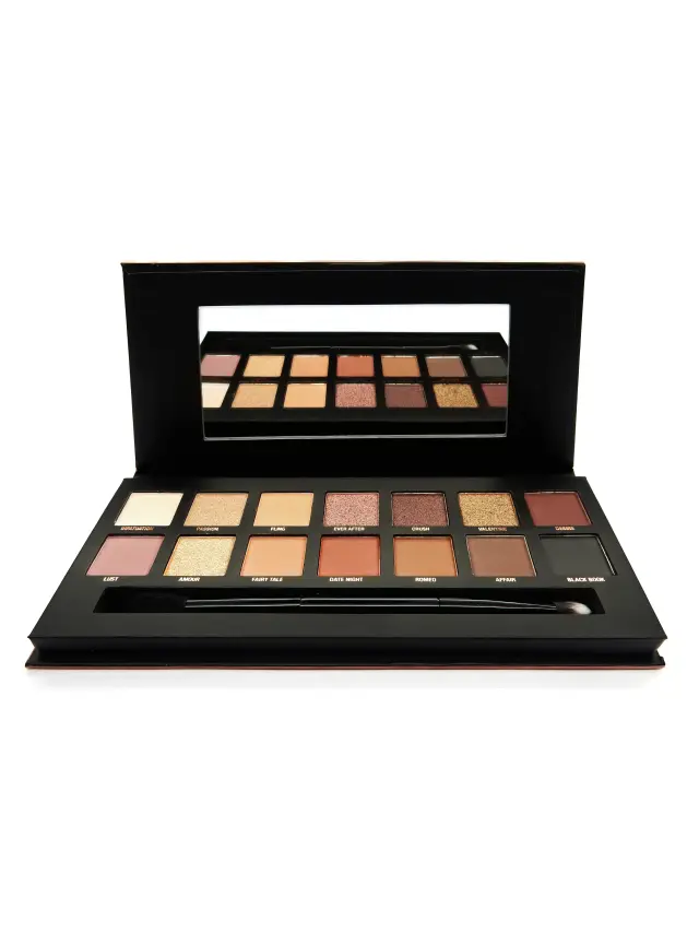 Romanced Eyeshadow Palette W7 3