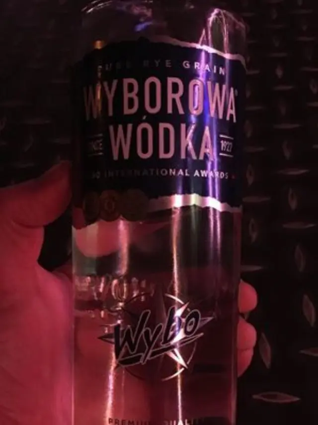 WYBOROVA VODKA 700ml