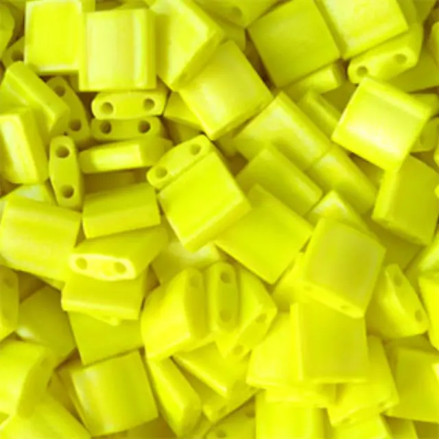 Χάντρα Miyuki Tila No404 Opaque Yellow ~7gr