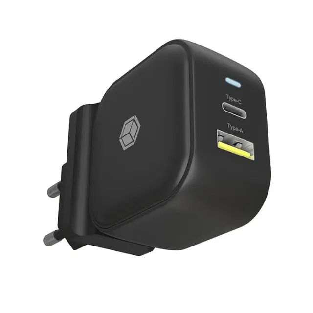 Universal φορτιστής με 2 εξόδους, 1xUSB-A & 1xUSB-C και power delivery, 38W.