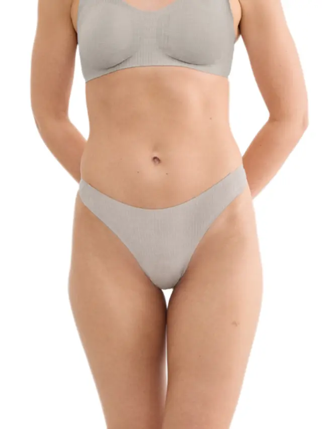 Sloggi ZERO Feel Pure String γυναικείο σλιπάκι 10226702-1