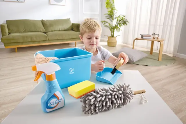 Hape Scoot-Around Ξύλινο Σετ Καθαρισμού 2