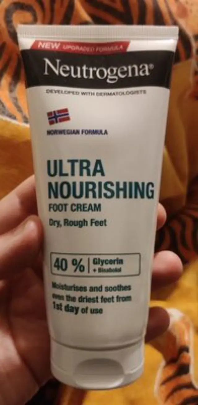 Neutrogena Ultra Nourishing Foot Cream Εξαιρετικά Θρεπτική Κρέμα Ποδιών 100ml