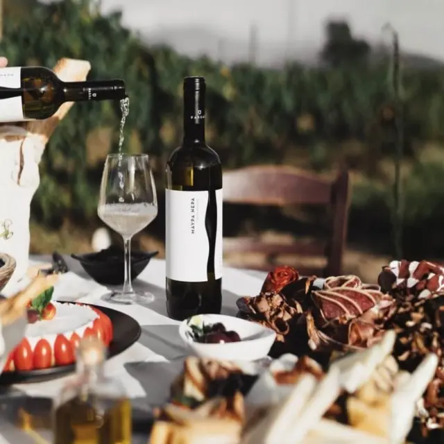 Μαύρα Νερά Passas Winery Λευκό 3