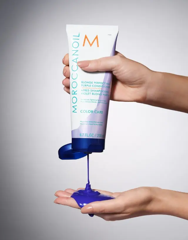 Moroccanoil Color Care Blonde Perfecting Purple Conditioner conditioner for platinum blonde and gray hair 200 ml 3
