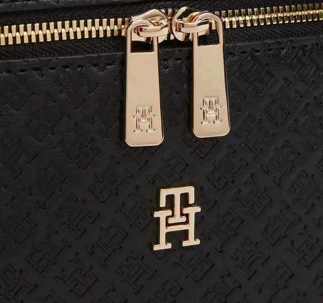 Tommy Hilfiger Γυναικεία Μικρή Τσάντα Νεσεσέρ Χιαστί TH Icon Chain Vanity Bag Mono Μαύρο 3