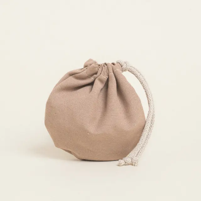 ΠΟΥΓΚΙ ΟΒΑΛ ΜΕ ΚΟΡΔΟΝΙ ΜΟΝΟΧΡΩΜΟ PREMIUM 13 x 14 cm