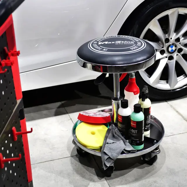 Κάθισμα εργασίας detailing με δίσκο εργαλείων 702315 MAXSHINE 3