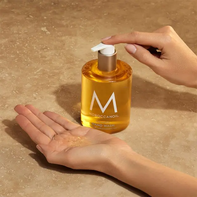 Moroccanoil Body Hand Wash Oud Mineral 360ml 2