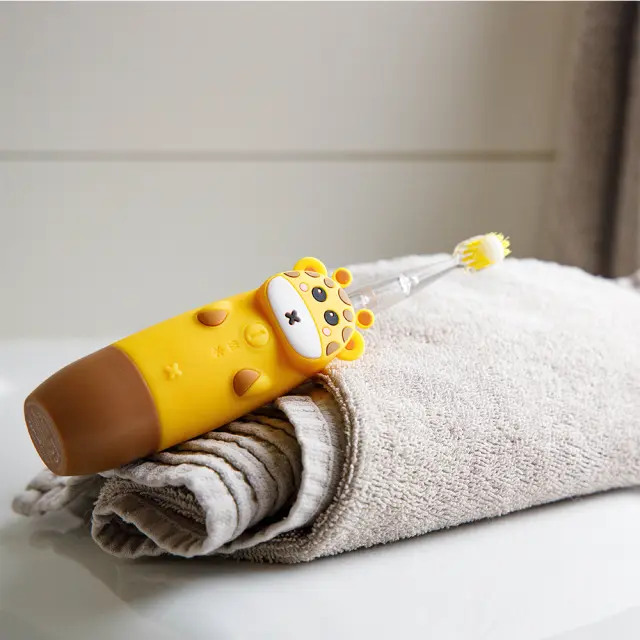 INNOGIO SONIC ΠΑΙΔΙΚΗ ΗΛΕΚΤΡΙΚΗ ΟΔΟΝΤΟΒΟΥΡΤΣΑ GIOGIRAFFE YELLOW 2