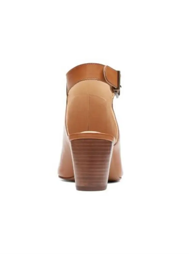 Deloria Gia Tan Leather 3