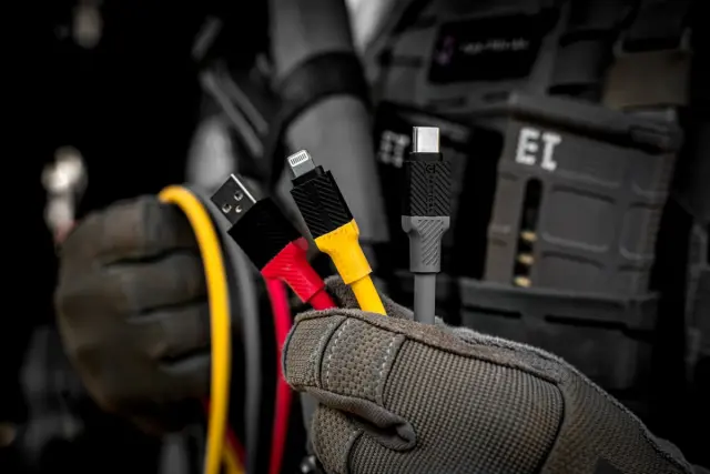 Tactical Fat Man Cable USB-C/Lightning 1m Red 2