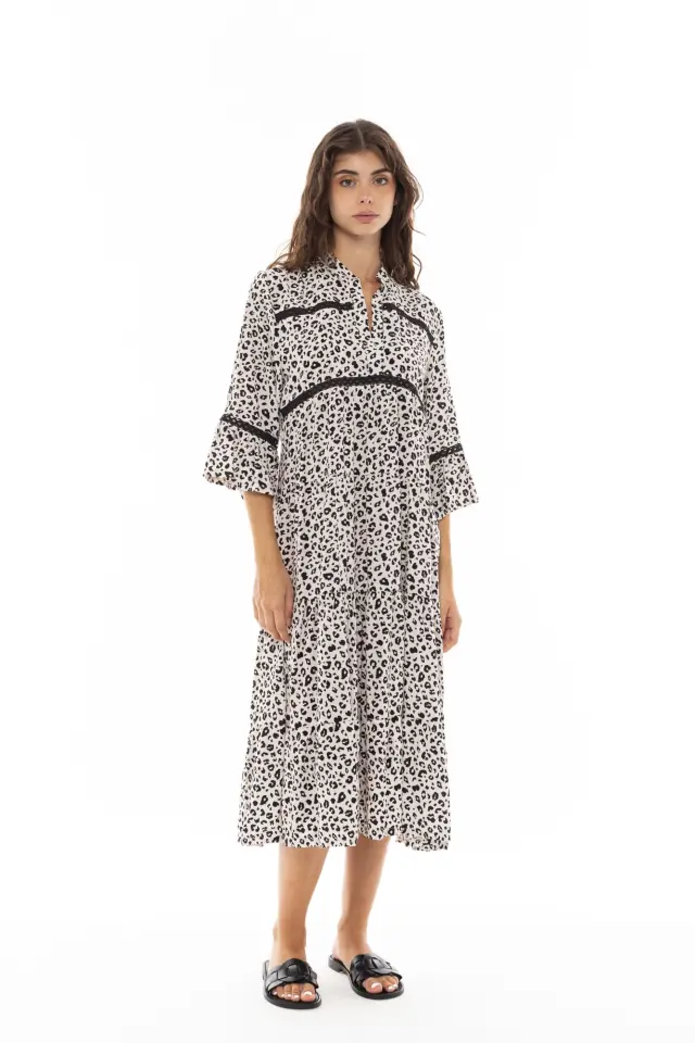 B386 - Type - BEACHWEAR OFFWHITE LEO