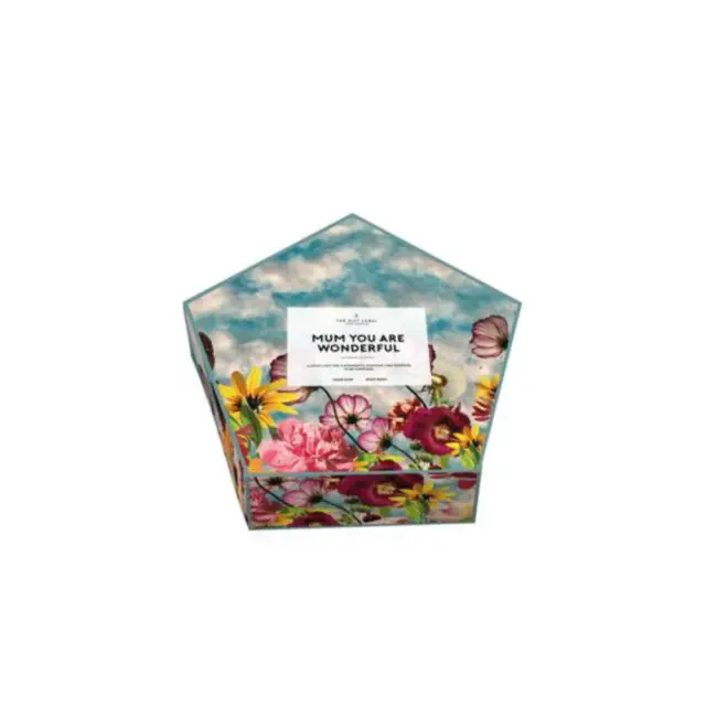 The Gift Label Giftbox, Mum You Are Wonderful, Hand Soap 250ml, Σαπούνι Χεριών με Μαύρο Φραγκοστάφυλο & Πορτοκάλι 250ml, Body Wash 250ml, Αφρόλουτρο Σώματος Μαύρο Φραγκοστάφυλο & Πορτοκάλι 250ml