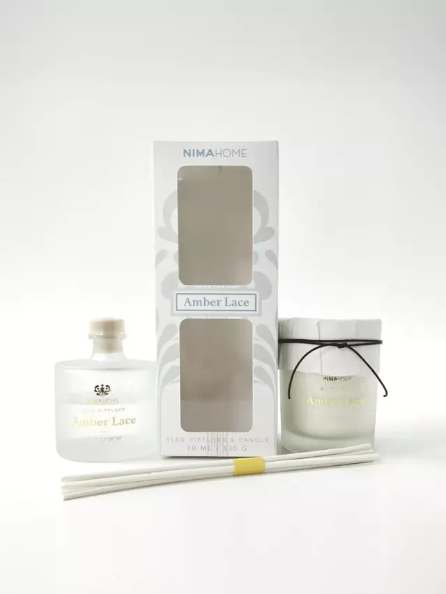 Σετ Αρωματικό Χώρου Amber Lace Ένα χρώμα Αρωματικό με Στικ 70ml + Αρωματικό Κερί 130gr