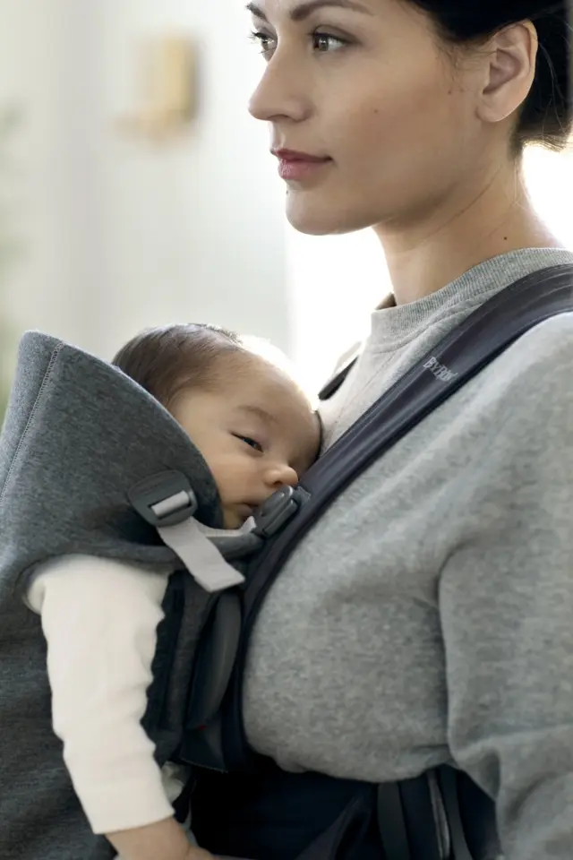BabyBjörn Μάρσιπος Mini 3D Jersey, Dark Grey - 1408-021084E1 3