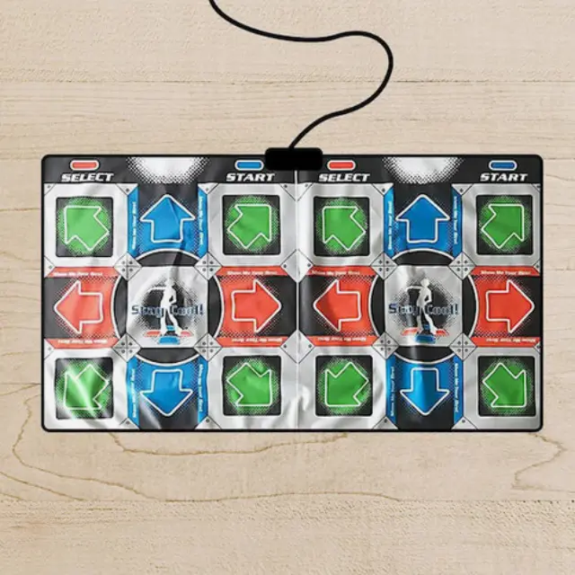 Mad Monkey - Retro Dance Mat (incl. 110 songs, 9 stages, 10 characters) - Toys