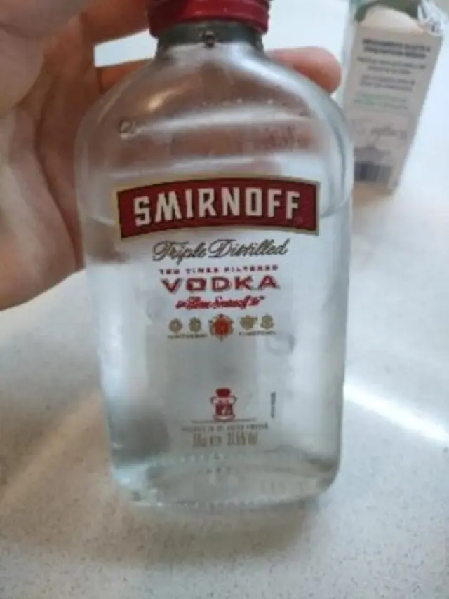 SMIRNOFF RED VODKA 200ml
