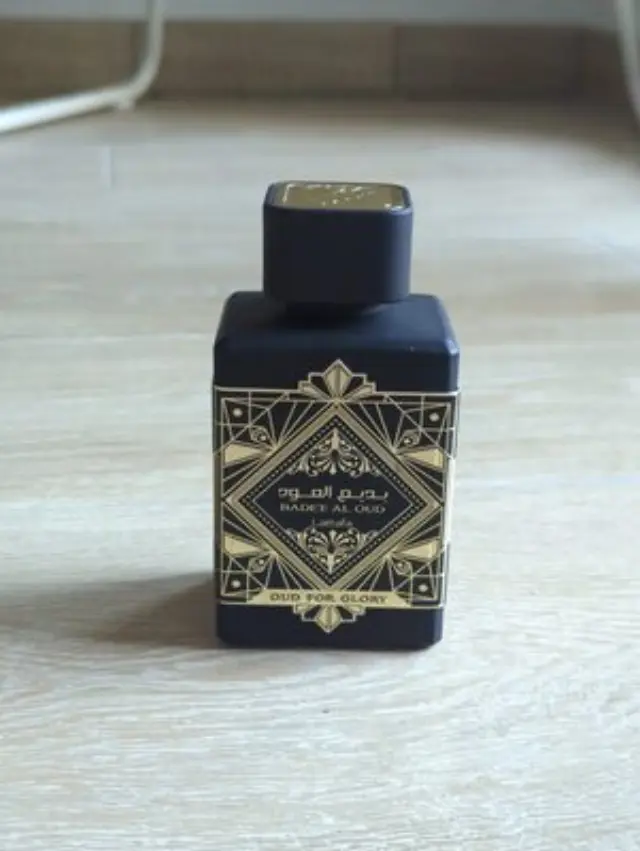 Lattafa Bade’e Al Oud Oud For Glory Eau De Parfum, Αραβικό Unisex Άρωμα με Σαφράν, Μοσχοκάρυδο, Λεβάντα και Μόσχο 100ml