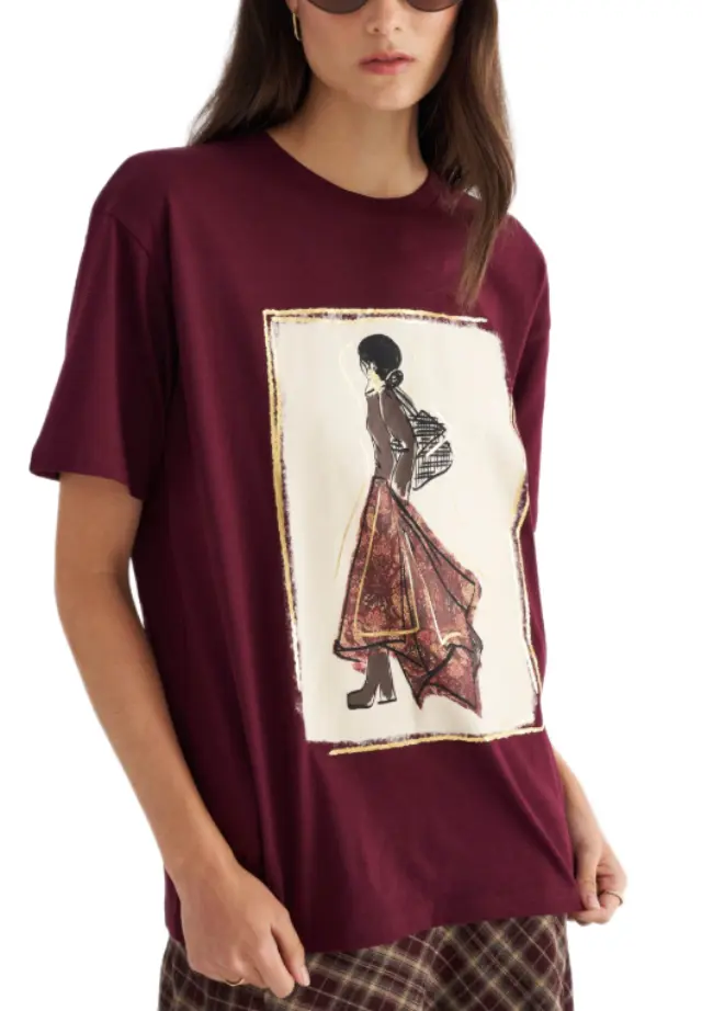 Attrattivo γυναικείo t-shirt με στάμπα 9923936-1 - L