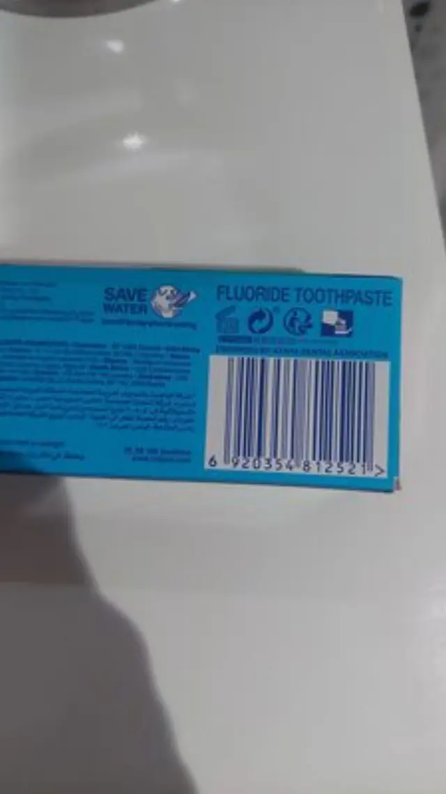 COLGATE Triple Action Οδοντόκρεμα κατά της Τερηδόνας 100ml 3