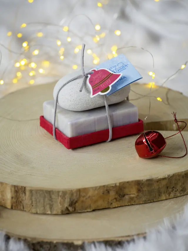 Σαπούνι/Πέτρα Απολέπισης Xmas Bells Ένα χρώμα Σετ Σαπούνι 125g & Πέτρα 2