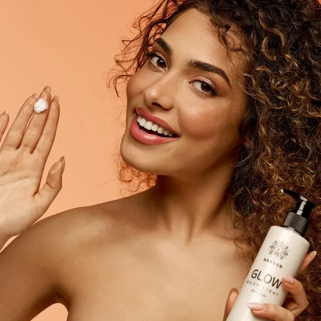 Garden Glow Moon Light Body Lotion Silver Shimmer Ενυδατικό γαλάκτωμα Γιασεμί με ασημένια λάμψη, 200ml 3