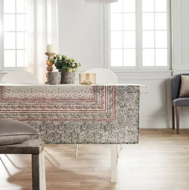 ΤΡΑΠΕΖΟΜΑΝΤΗΛΟ MOSAIC 135X180 BORDEAUX GOFIS HOME