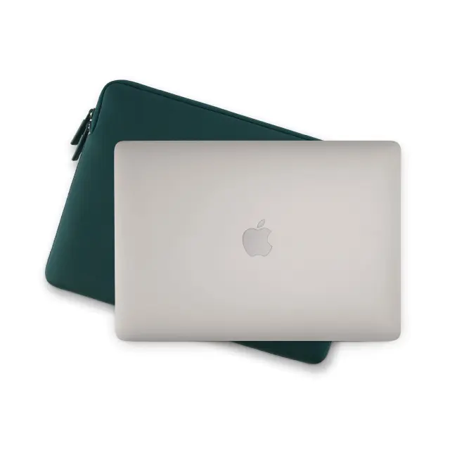 Pipetto Classic Fit Sleeve, dark teal - MacBook Neo 13 (A18 Pro) 2
